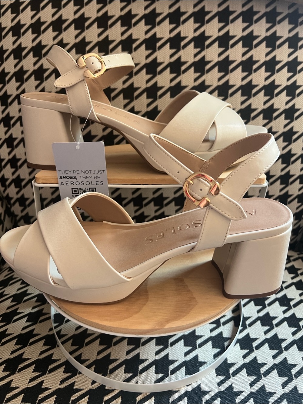 Aerosoles Coco Ivory Block Heel-Size 10